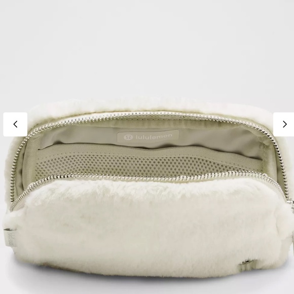 Lululemon Everywhere Belt Bag Plush Fleece 1L - Picture 3 of 5
